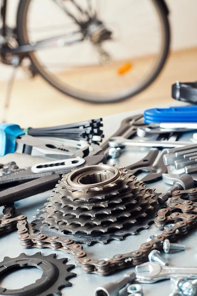 Reparación de bicicletas — Foto de Stock