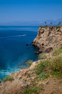 bir rock ile deniz manzaralarına