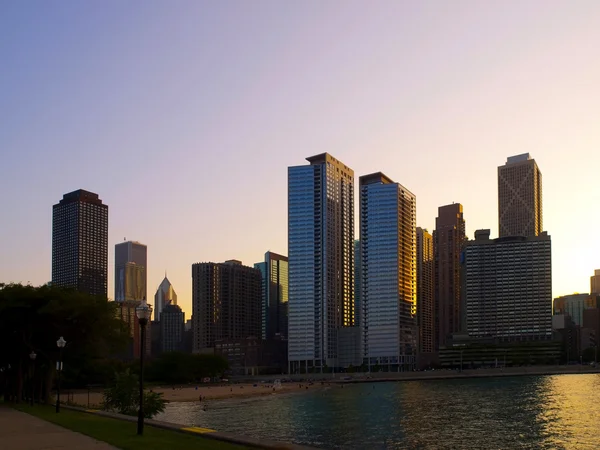 Chicago Skyline bij zonsondergang — Stockfoto