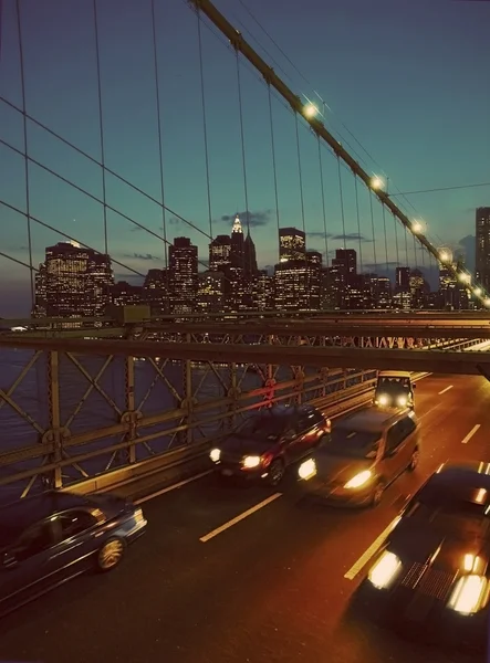ニューヨーク、ブルックリン橋から夜 — ストック写真