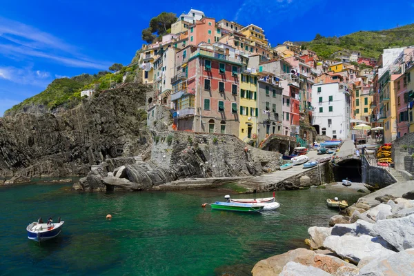 Puerto de Riomaggiore, Cinque Terre, Italia — Foto de Stock
