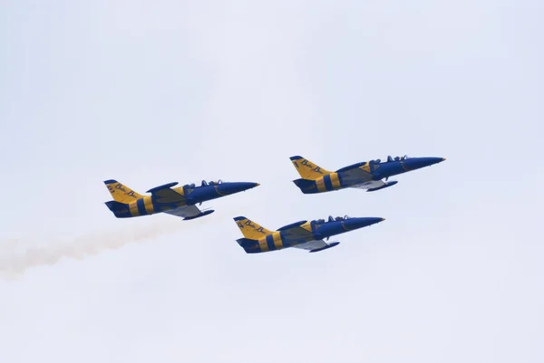 L-39 jets from Baltic Bees display team — Stock Photo, Image