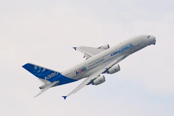 Samolot Airbus a380 — Zdjęcie stockowe