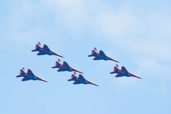 Реактивные самолеты МиГ-29 от выставочной команды Strizhi — стоковое фото
