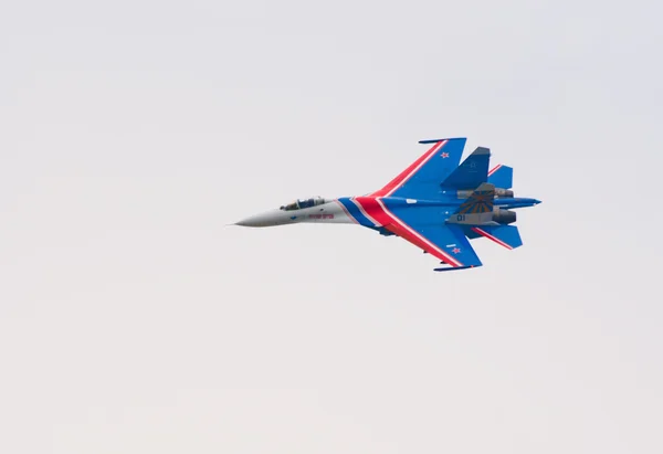 Su-27 z russkie vityazi wyświetlacz zespół — Zdjęcie stockowe