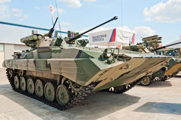 BMP - 2m "berezhok" — Photo