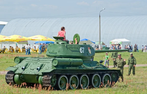T-34 tarihsel muharebe tankı — Stok fotoğraf