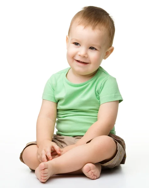 Portret van een vrolijke schattige kleine jongen — Stockfoto