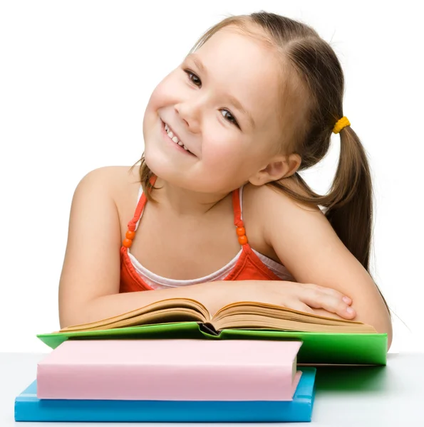 Aranyos kislány, könyvek — Stock Fotó