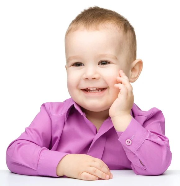 Mutlu ve sevimli küçük bir çocuk portresi — Stok fotoğraf