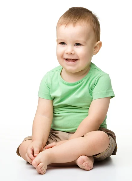 Retrato de un lindo niño alegre — Foto de Stock