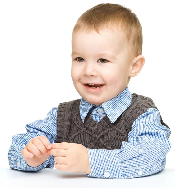 Retrato de un lindo niño alegre —  Fotos de Stock