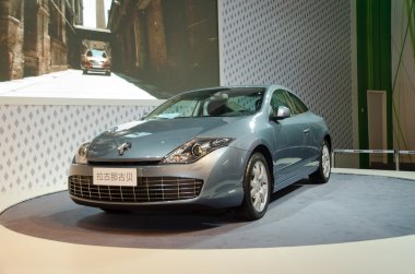 Renault Laguna araba ekranda