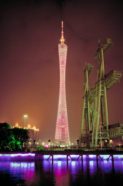 Nieuwe tv-toren van Guangzhou, de hoogste televisietoren in de wereld — Stockfoto