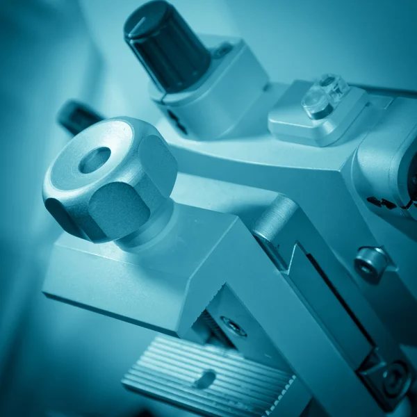 Medizinisch-wissenschaftliche Geräte Mikrotom-Schneidemaschine — Stockfoto