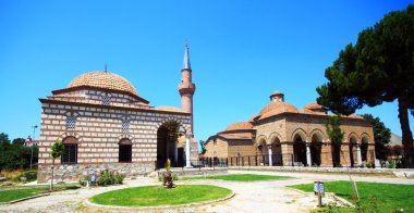 İznik Arkeoloji Müzesi ve cami