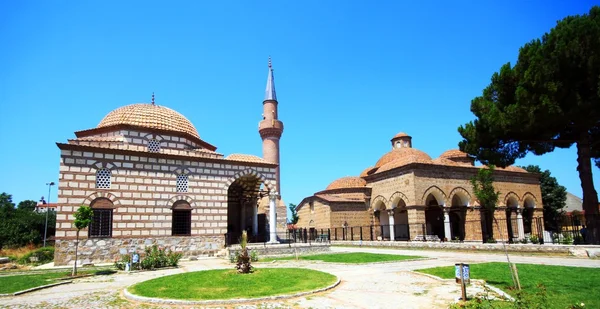 Nicea Archaeological Museum and the mosque — Stock Photo, Image