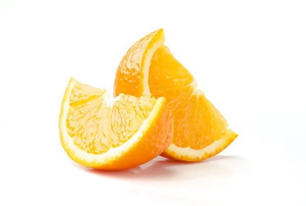Два скибочки апельсина — стокове фото