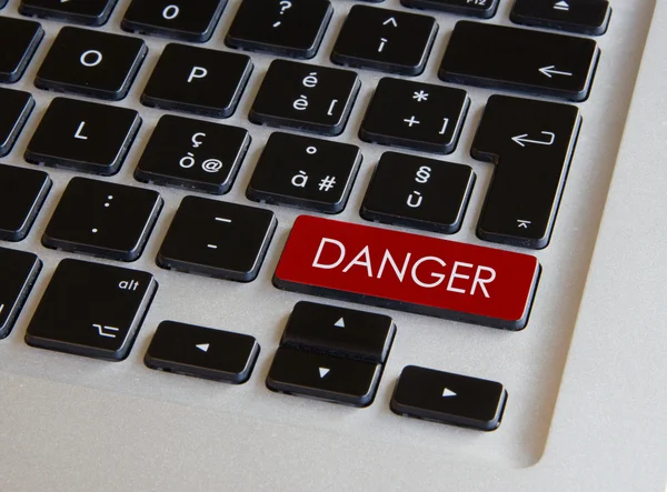 Toetsenbord van de computer - gloeiende gevaar sleutel — Stockfoto