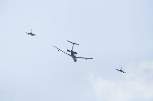 Flypass durante Trooping the Colour 2012 — Fotografia de Stock