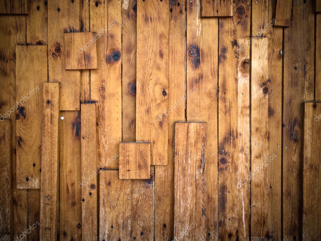 Gỗ cũ là một mảnh ghép không thể thiếu trong không gian sống của bạn. Xem hình ảnh này để khám phá sức hút của gỗ cũ và những câu chuyện đằm thắm mà nó mang đến.