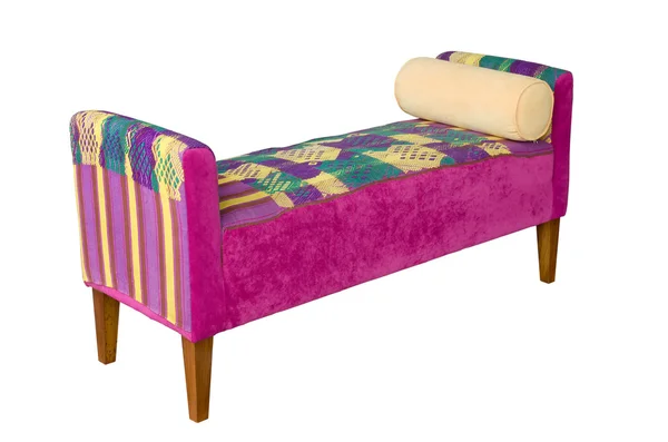 Sofá de tecido rosa no fundo branco — Fotografia de Stock