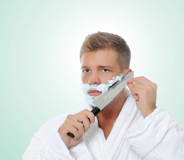Genç adam tıraş — Stok fotoğraf