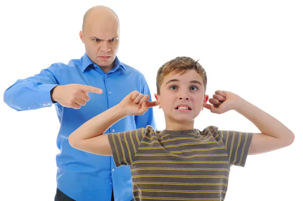 Strict pai pune seu filho — Fotografia de Stock