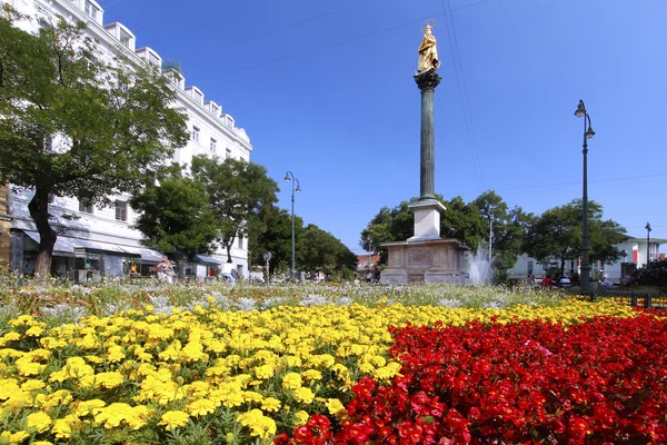 Graz - Mariensäule with Flowers — Zdjęcie stockowe