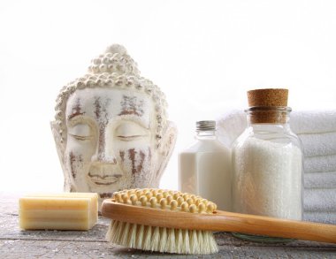 spa aksesuarlar karşı beyaz beyaz havlular