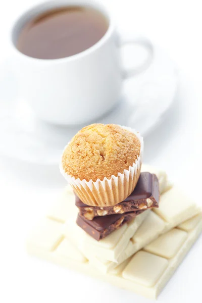 Bar of chocolate,tea and muffin isolated on white — Stock Photo, Image