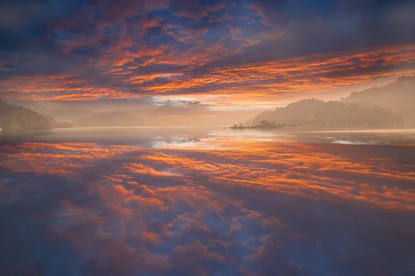 Widok słynnego Sun Moon Lake — Zdjęcie stockowe