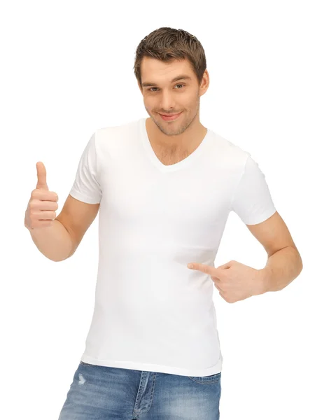 Красивый мужчина в белой рубашке — стоковое фото