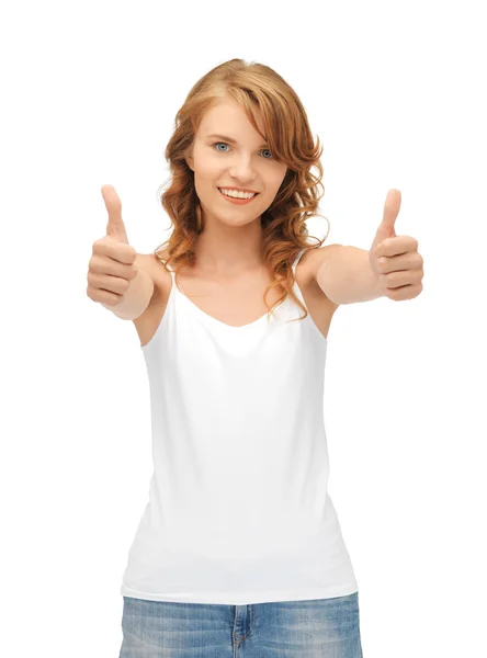Ragazza adolescente in bianco bianco t-shirt con i pollici in su — Foto Stock