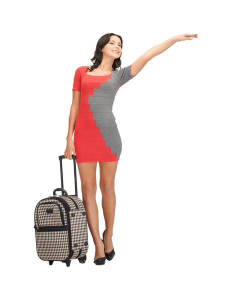 Autostop kobieta z walizką — Zdjęcie stockowe