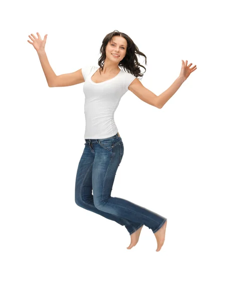 Mujer saltando en camiseta blanca en blanco — Foto de Stock