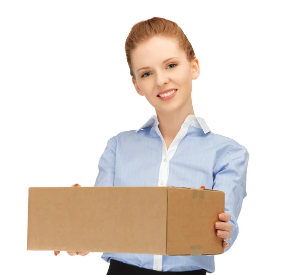 Mujer con caja de cartón — Foto de Stock