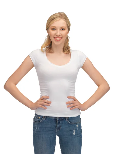 Femme en t-shirt blanc vierge — Photo