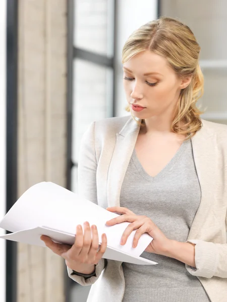 Calm woman with documents — Stock Photo, Image