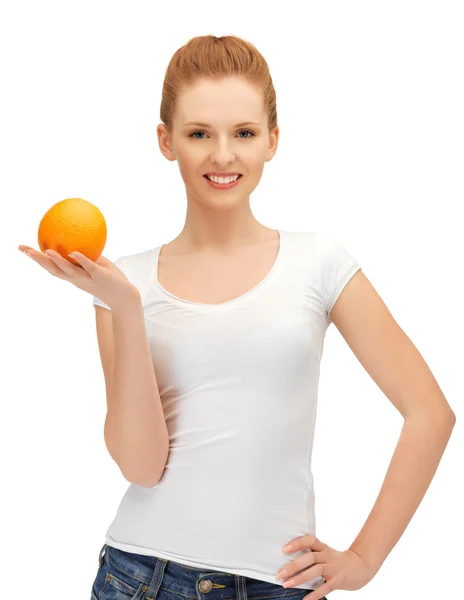 Tienermeisje met sinaasappel — Stockfoto