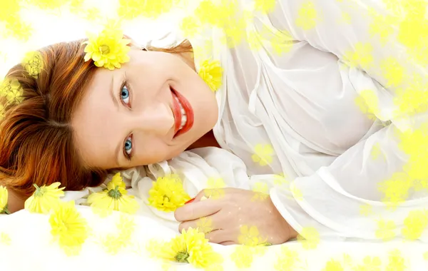 Spring beauty with yellow flowers — Stock Photo, Image