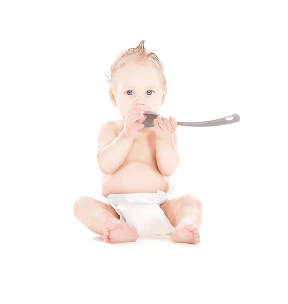 Babyjongen met grote lepel — Stockfoto