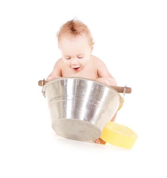 男婴与洗盆浴 — 图库照片