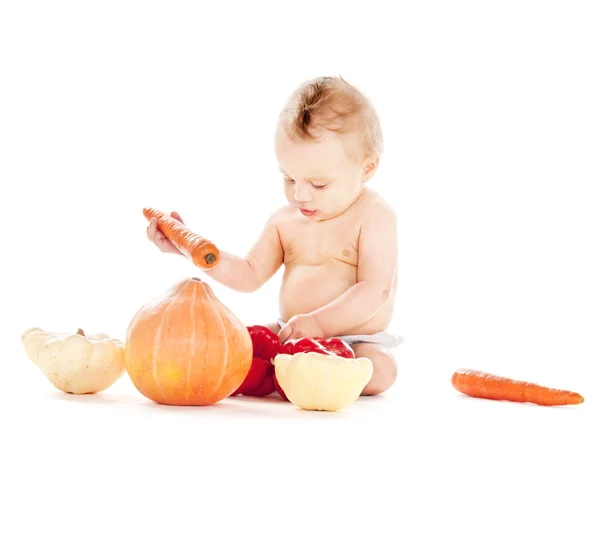 男婴与蔬菜 — 图库照片