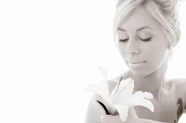 Monokrom lily blond — Stockfoto