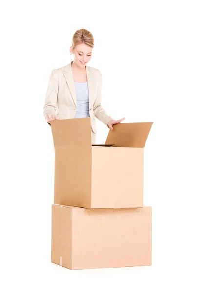 Donna d'affari con scatole — Foto Stock