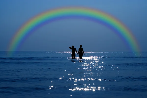 Fecha secreta bajo el arco iris — Foto de Stock