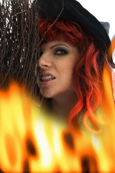 Bruxa em chamas — Fotografia de Stock