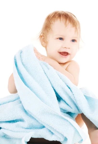 Bebé con toalla azul — Foto de Stock