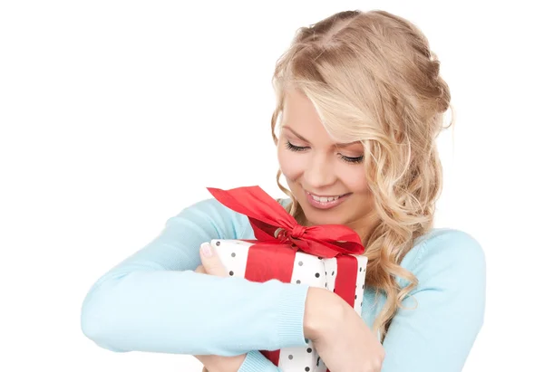Happy girl with gift box — Stock Photo, Image